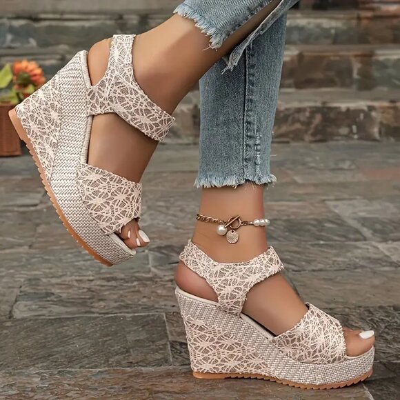 Shoes - Comfortable Beige Lace Sports Sandals